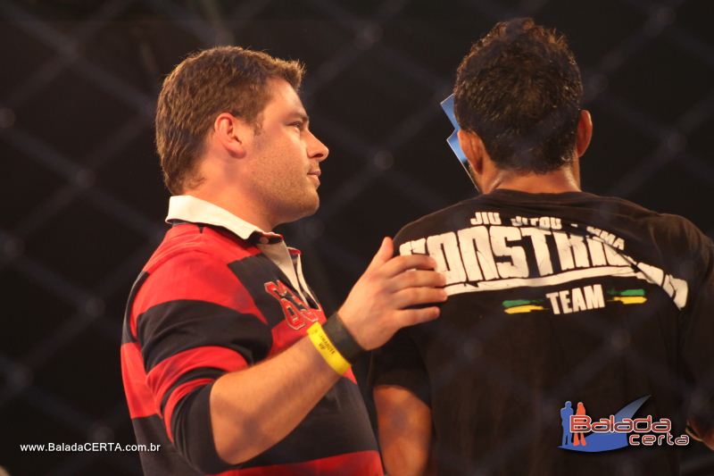 Balada: Bras�lia Rodeio Show - ROCKSTRIKE MMA - Parque Le�o - DF