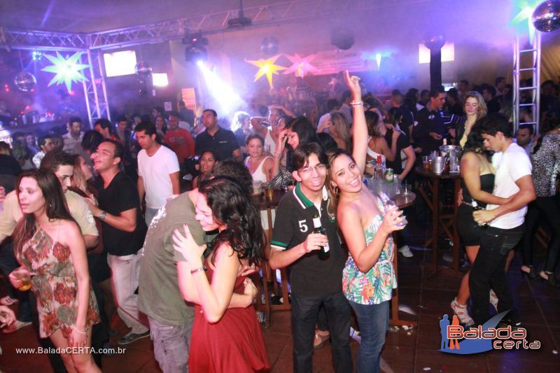 Balada: Fotos de S�bado na Vila Bo�mia em Taguatinga - DF