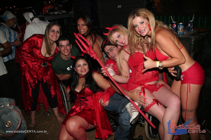 Balada: Fotos de sabado na Fantasy 2010 na ASBAC - DF