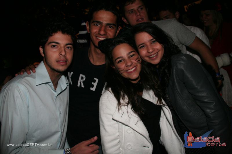 Balada: Fotos de sabado na Fantasy 2010 na ASBAC - DF