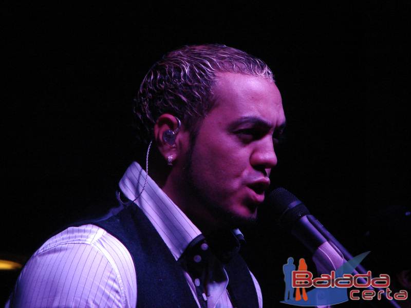 Balada: Show do Belo no Santa Clara