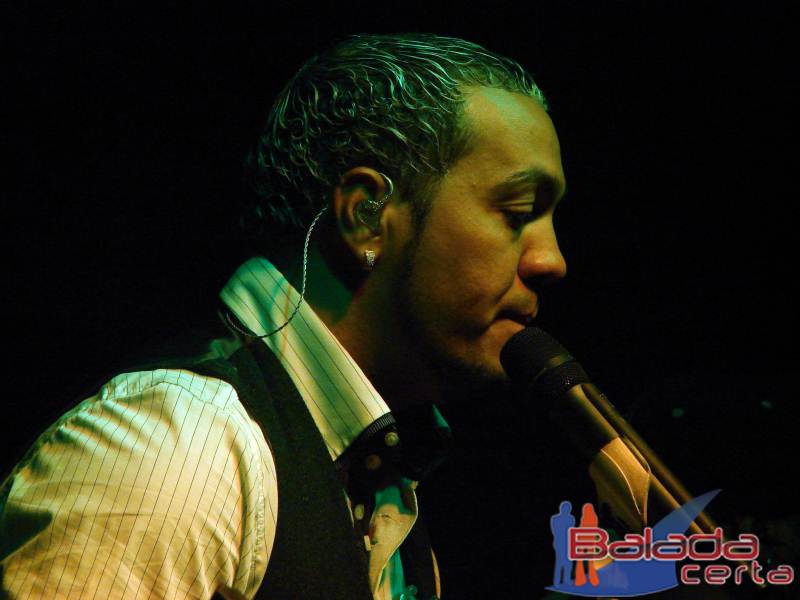 Balada: Show do Belo no Santa Clara