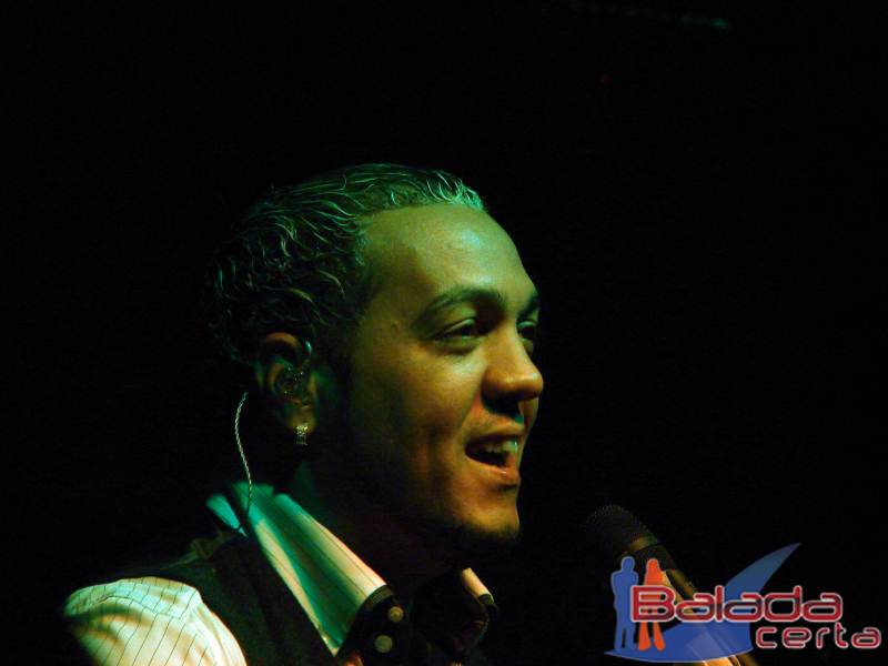 Balada: Show do Belo no Santa Clara