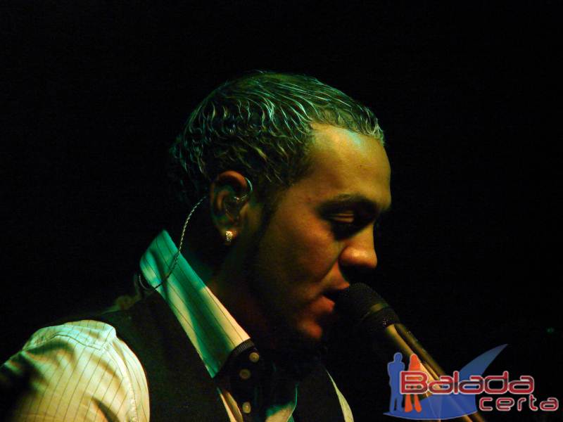 Balada: Show do Belo no Santa Clara