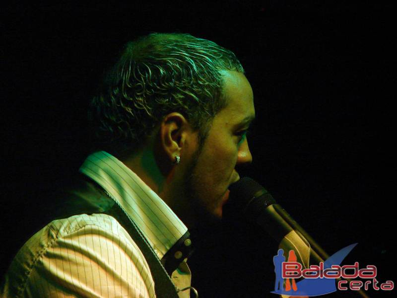 Balada: Show do Belo no Santa Clara