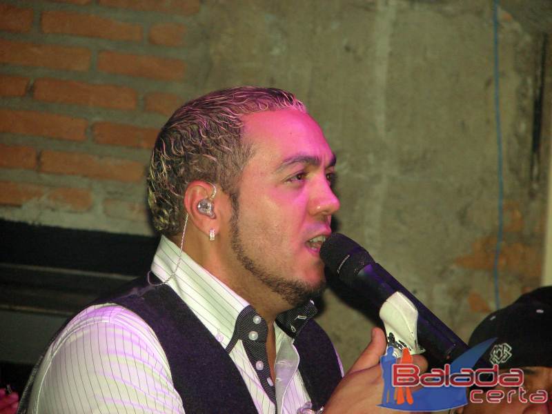 Balada: Show do Belo no Santa Clara