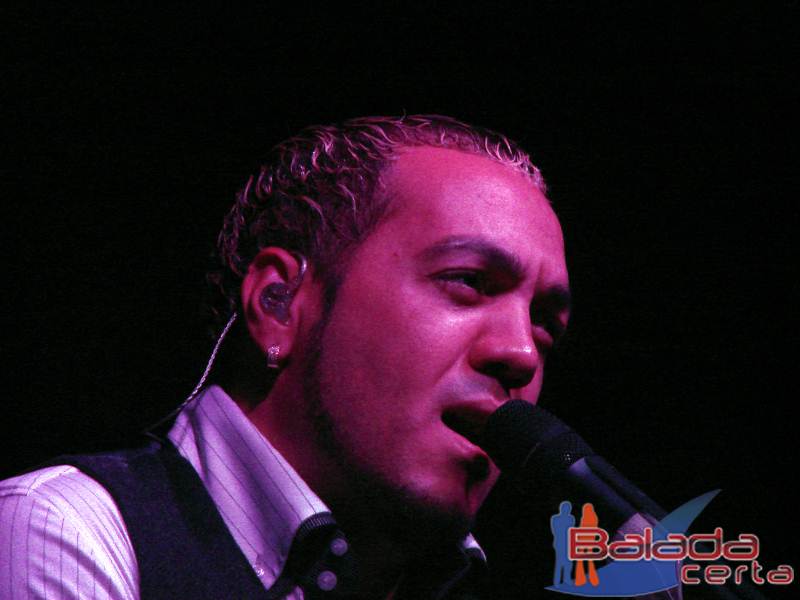 Balada: Show do Belo no Santa Clara