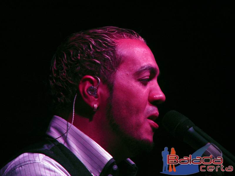 Balada: Show do Belo no Santa Clara