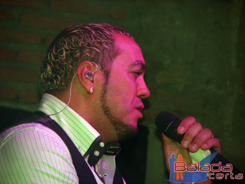 Balada: Show do Belo no Santa Clara