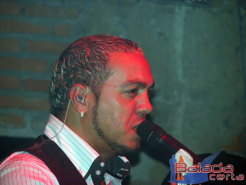 Balada: Show do Belo no Santa Clara