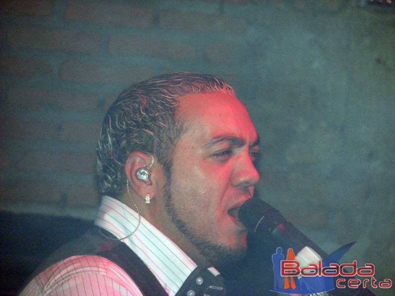 Balada: Show do Belo no Santa Clara