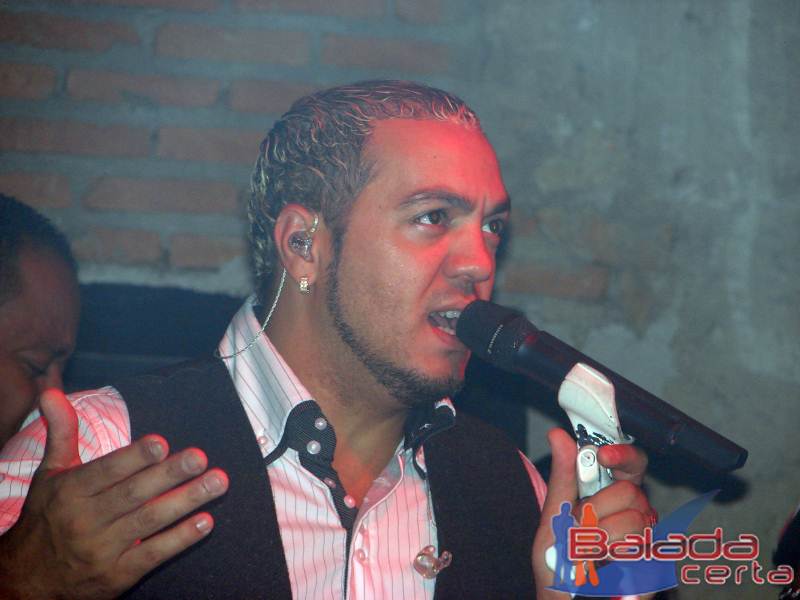 Balada: Show do Belo no Santa Clara