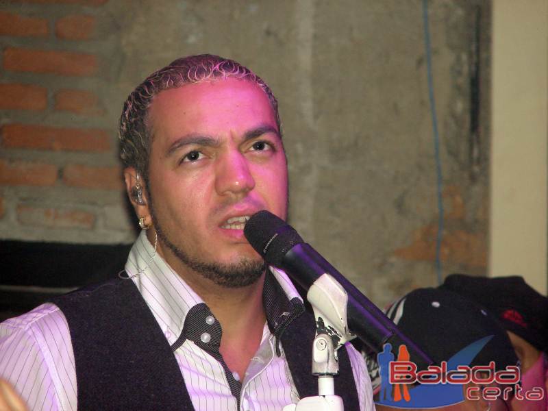 Balada: Show do Belo no Santa Clara