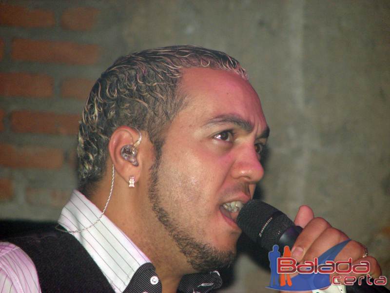 Balada: Show do Belo no Santa Clara