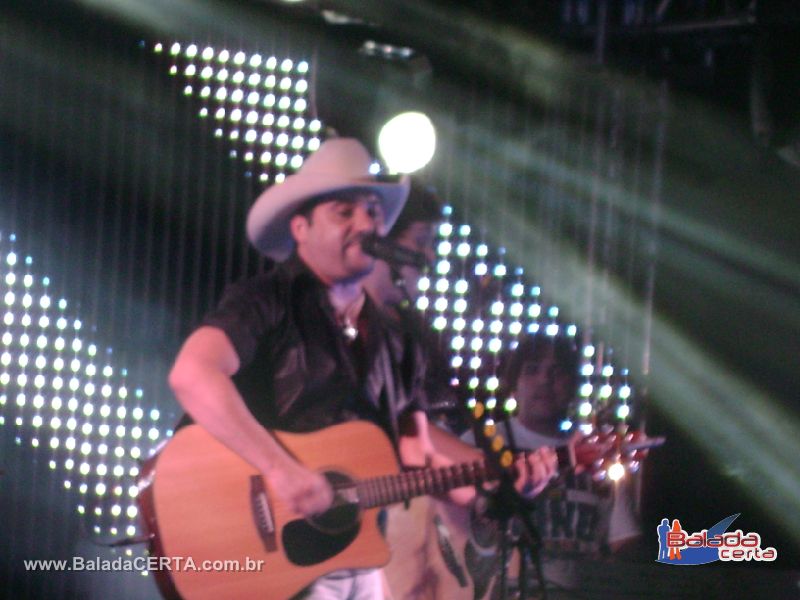 Balada: Fotos da Pr Festa Caldas Country, no Coliseu Hall em Uberlandia/MG