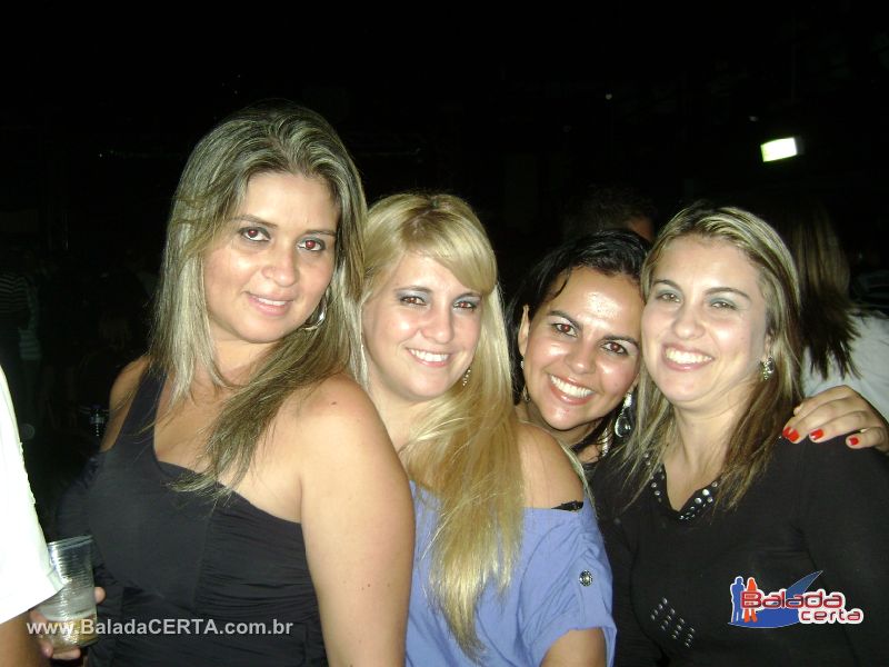 Balada: Fotos da Pr Festa Caldas Country, no Coliseu Hall em Uberlandia/MG
