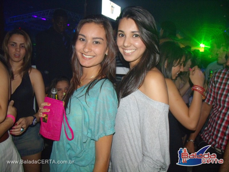 Balada: Fotos de Sexta no Vitorios Hall