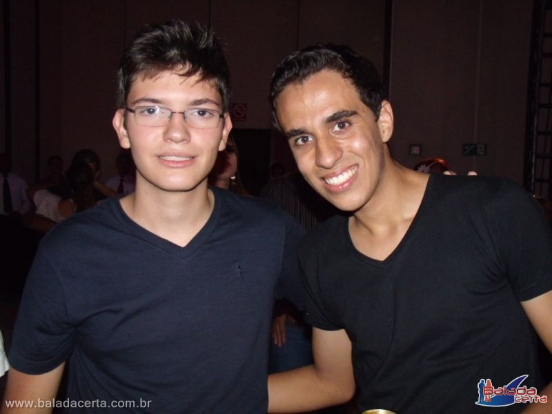 Balada: Fotos do Show Fred & Gustavo, no Center Convention em Uberlandia