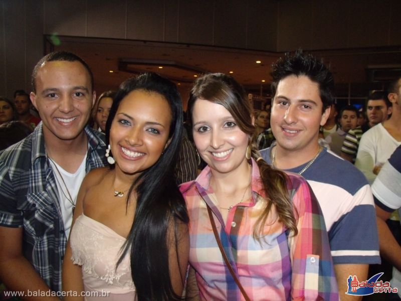 Balada: Fotos do Show Fred & Gustavo, no Center Convention em Uberlandia