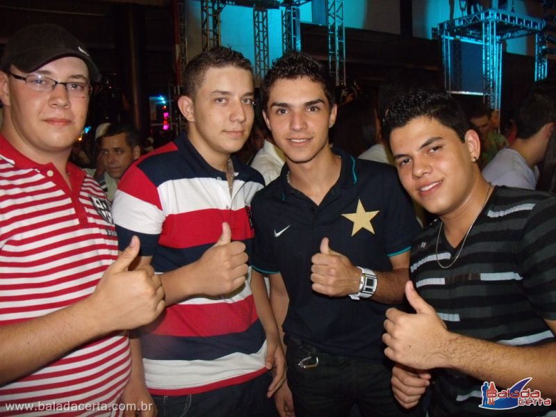 Balada: Fotos do Show Fred & Gustavo, no Center Convention em Uberlandia