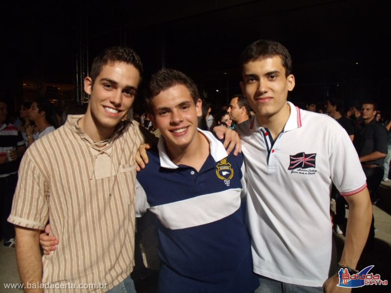 Balada: Fotos do Show Fred & Gustavo, no Center Convention em Uberlandia