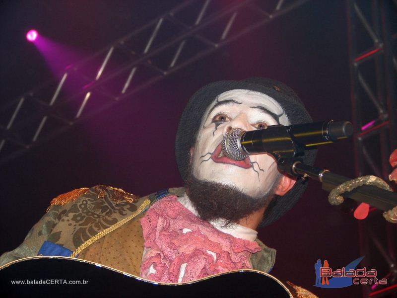Balada: Show do Teatro Mgico