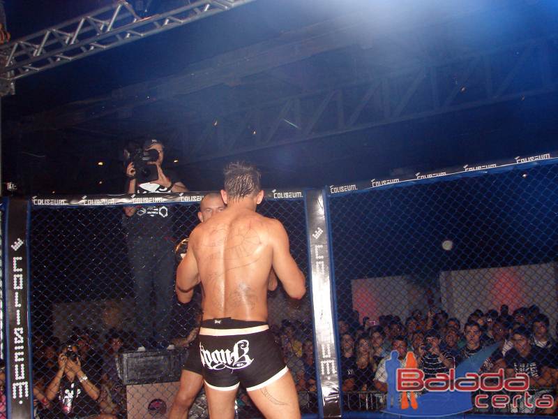 Balada: The Coliseum no Vila dos Ips