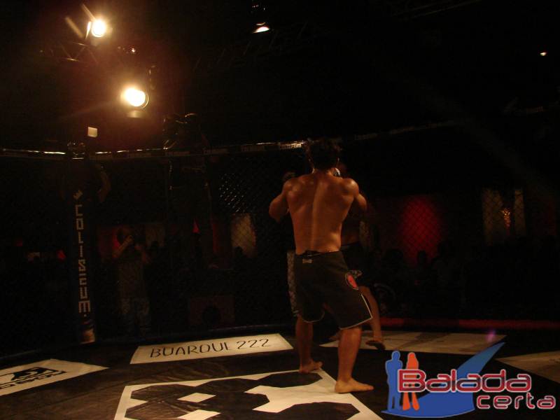 Balada: The Coliseum no Vila dos Ips