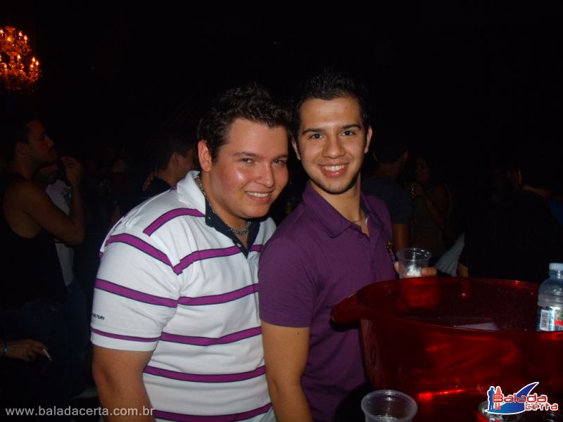 Balada: Fotos de Sexta na Weekend