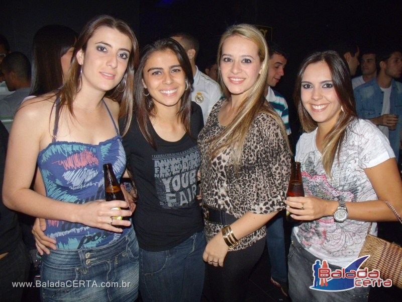 Balada: Fotos de Sexta na Weekend