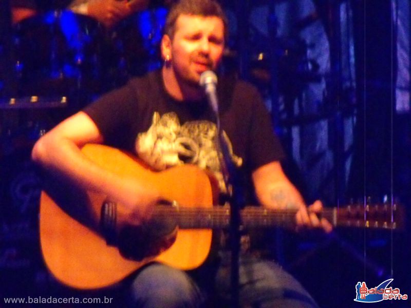 Balada: Emerson Nogueira