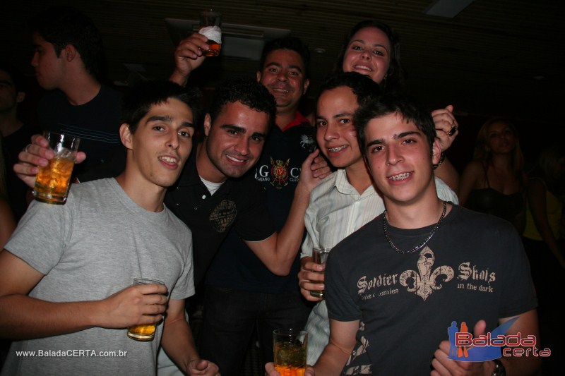 Balada: Fotos de domingo no PoiZ em guas Claras - DF