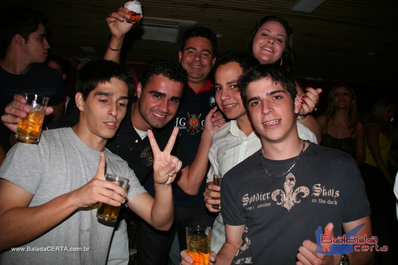 Balada: Fotos de domingo no PoiZ em guas Claras - DF