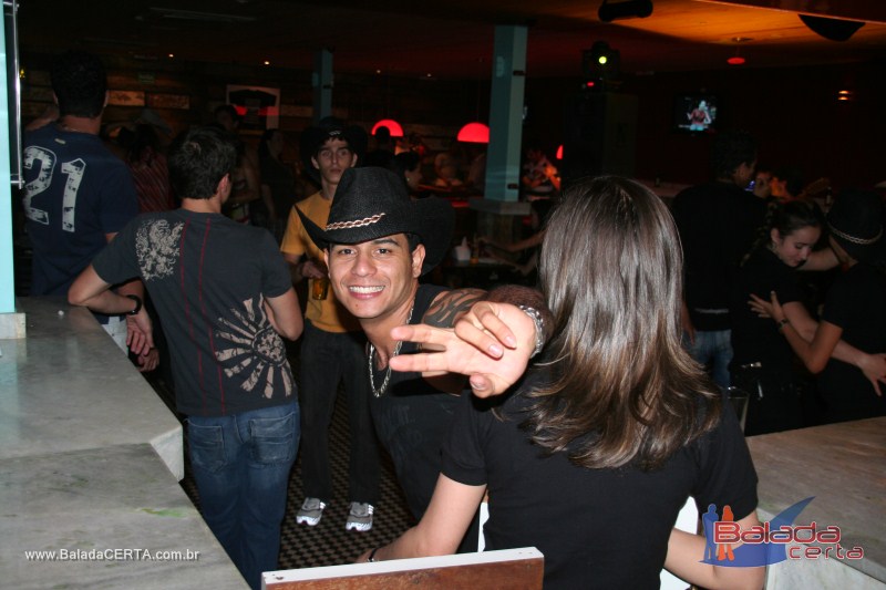 Balada: Fotos de domingo no PoiZ em guas Claras - DF