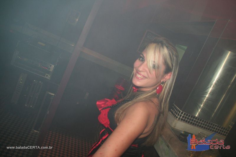 Balada: Fotos de sexta no Poiz em guas Claras - DF