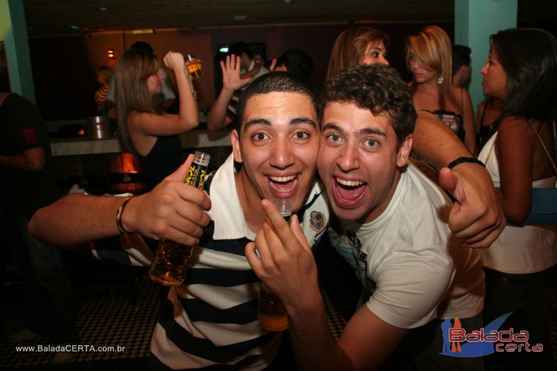 Balada: Fotos de sbado no Poiz em guas Claras - DF