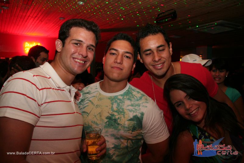 Balada: Fotos de sbado no Poiz em guas Claras - DF