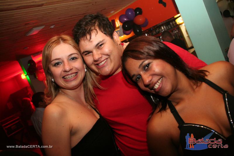 Balada: Fotos de sexta no Poiz em guas Claras - DF