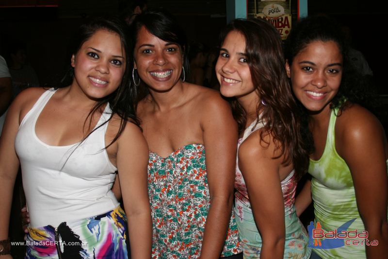Balada: http://www.baladacerta.com.br/adm/lpostfotos.asp