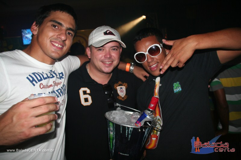 Balada: Fotos de domingo no Nana Bar em �guas Claras - DF