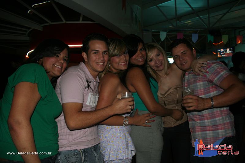 Balada: Fotos de Sexta na Plataforma do Choop na Cidade do Automovel - DF