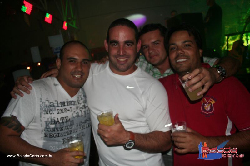 Balada: Fotos de Sexta na Plataforma do Choop na Cidade do Automovel - DF