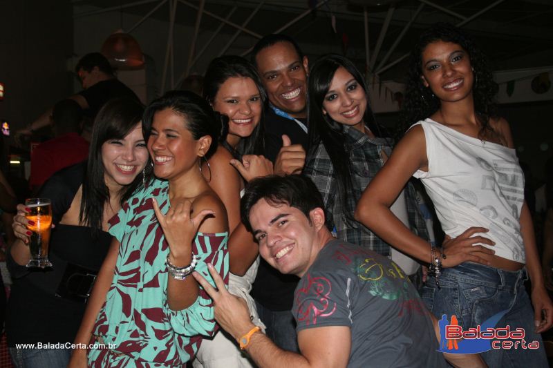 Balada: Fotos de Sexta na Plataforma do Choop na Cidade do Automovel - DF