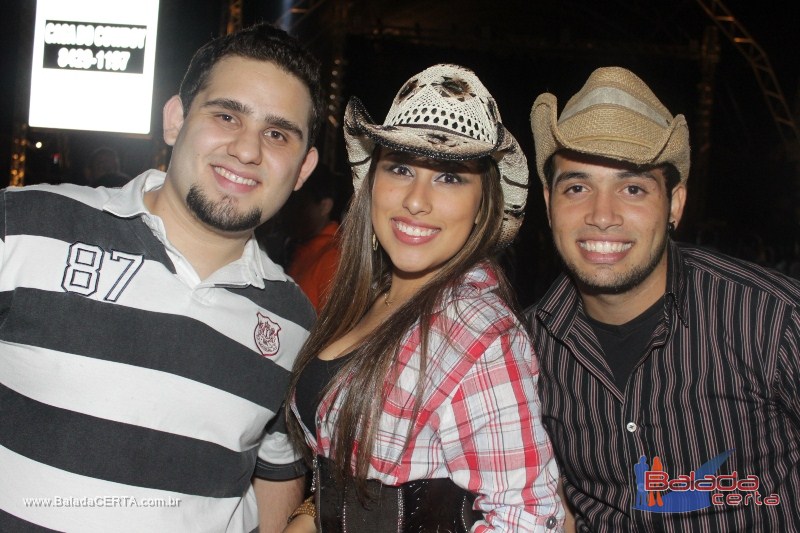 Balada: Granja 2011 - Alexandre Peixe e Gusttavo Lima