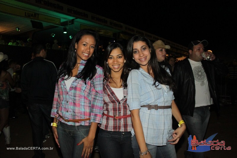 Balada: Granja 2011 - Alexandre Peixe e Gusttavo Lima
