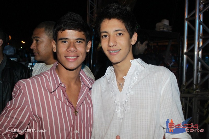 Balada: Granja 2011 - Alexandre Peixe e Gusttavo Lima