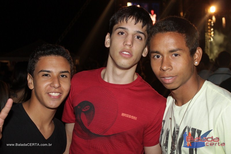 Balada: Granja 2011 - Alexandre Peixe e Gusttavo Lima