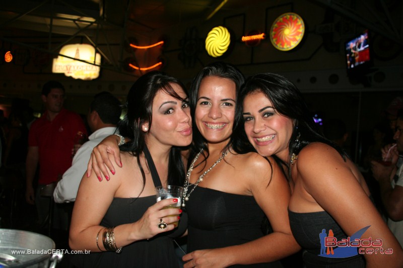 Balada: Fotos de sexta na Plataforma do Chopp na Cidade do Automvel - DF