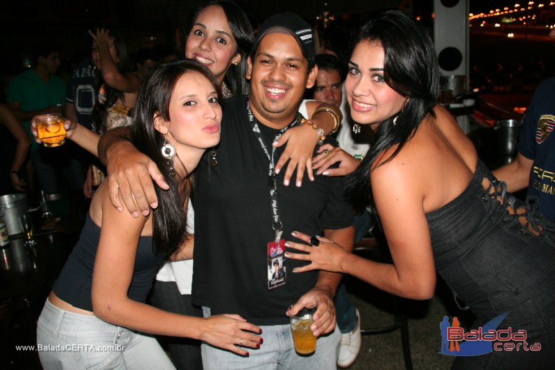 Balada: Fotos de sexta na Plataforma do Chopp na Cidade do Automvel - DF