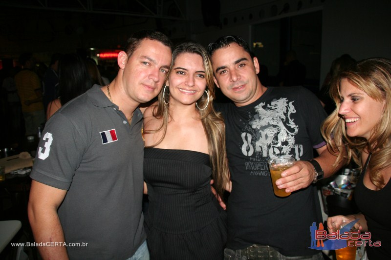 Balada: Fotos de sexta na Plataforma do Chopp na Cidade do Autom�vel - DF